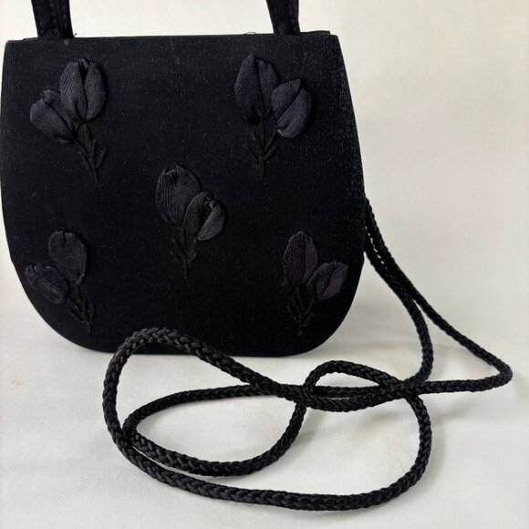 Dark Floral Twinkle Embroidered Purse - Picture 5 of 9